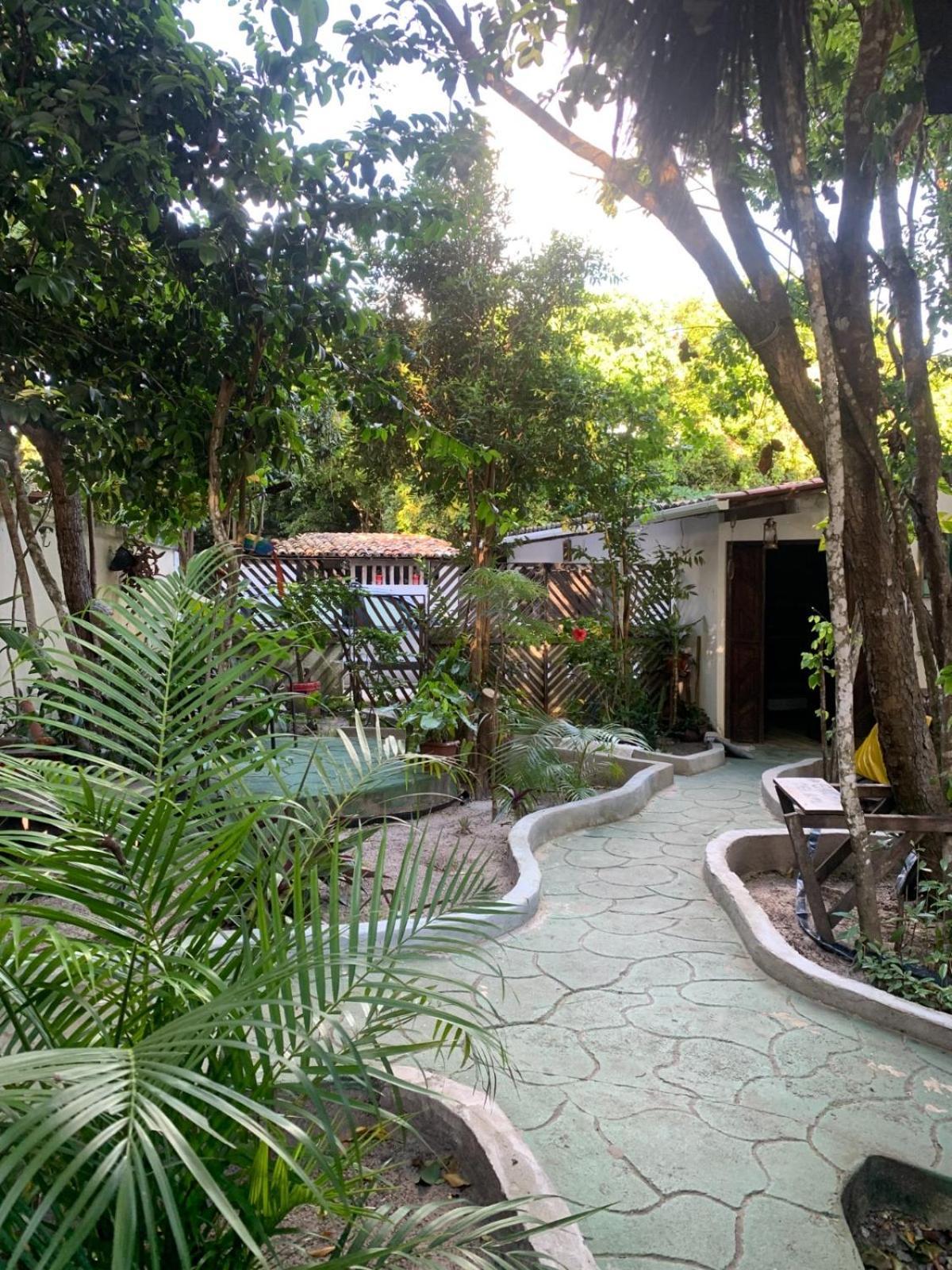 Alojamento de Turismo Selvagem Conjunto Sol Roots *